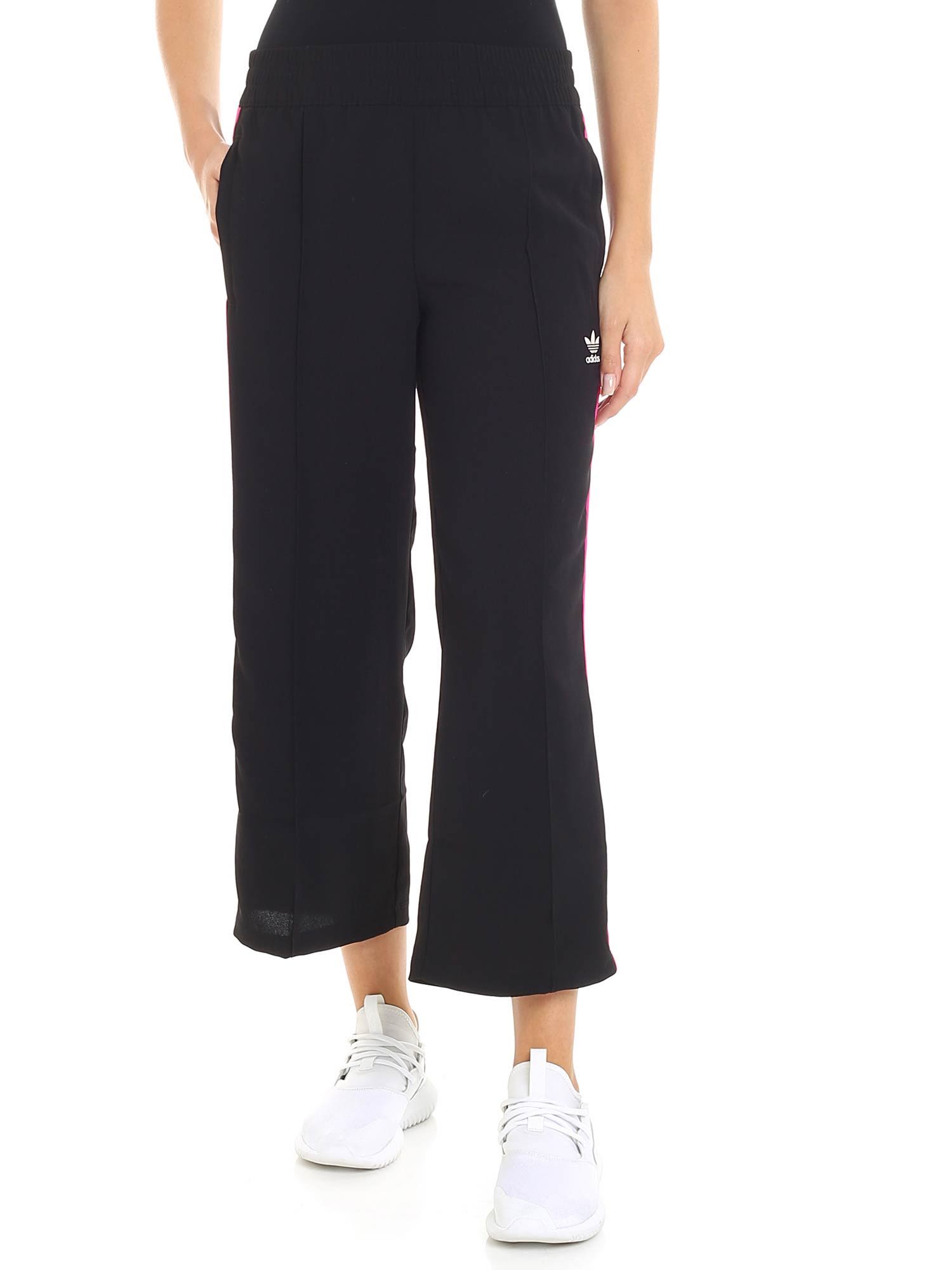 jogging trousers in black