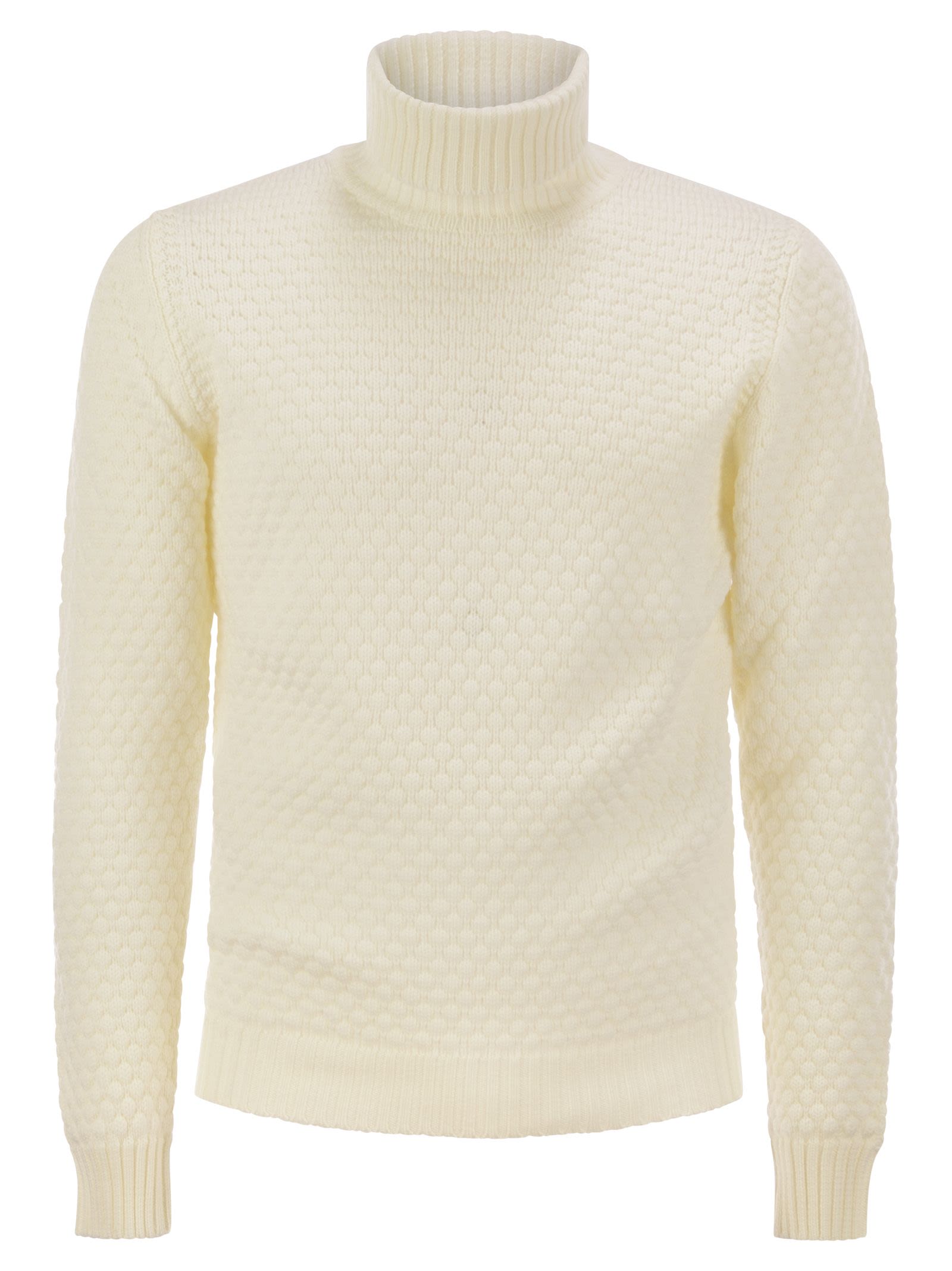 Rakkì Honeycomb Stitch Turtleneck - White In Cream