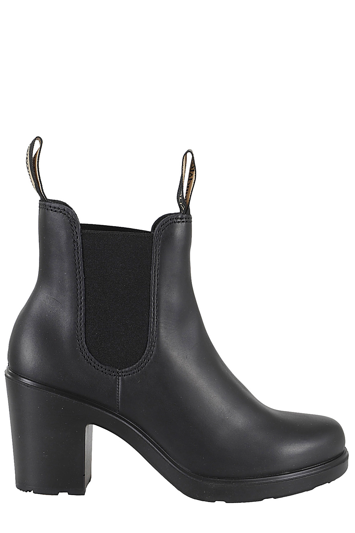 Blundstone Ankle Boot With Elastic Inserts In Black In Black