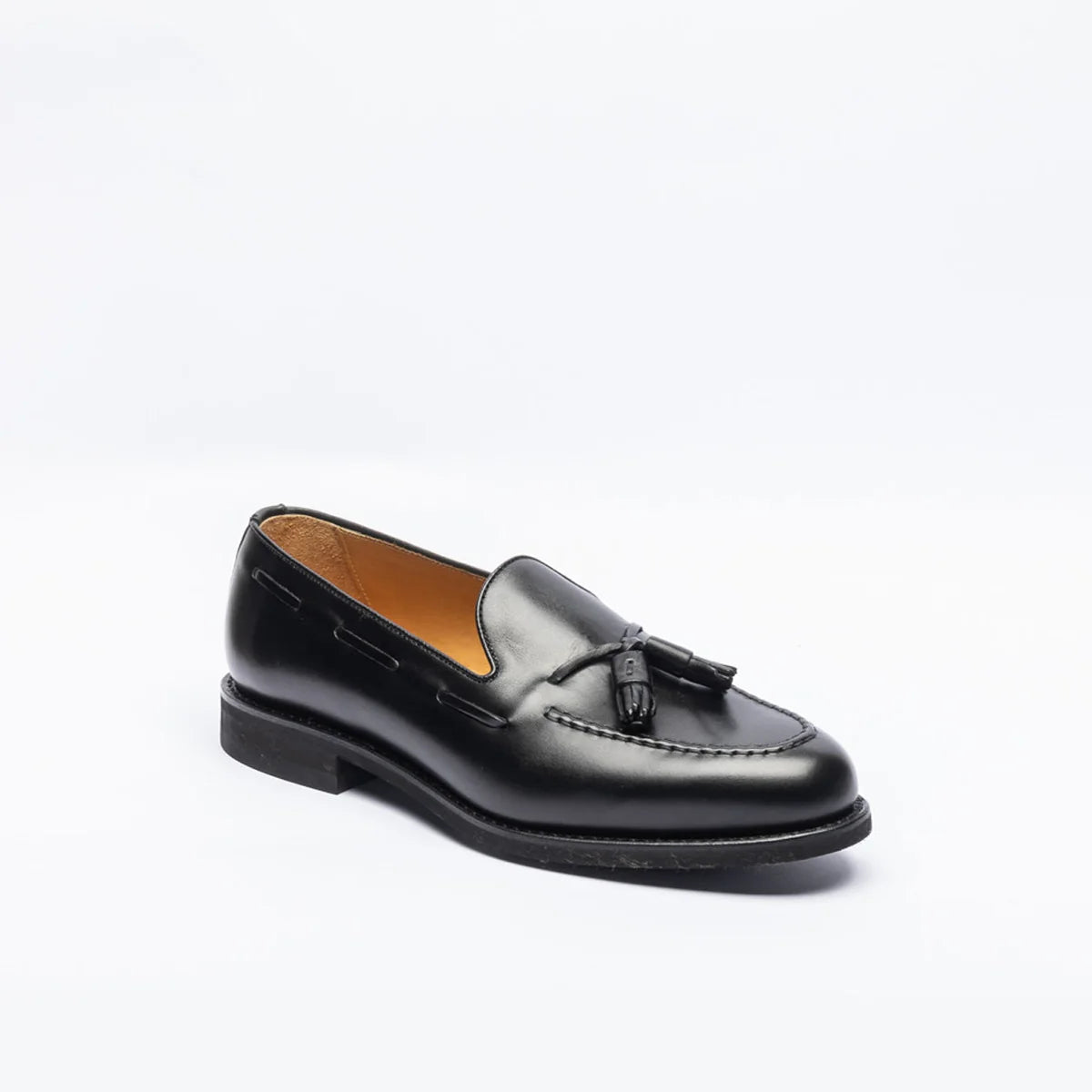 Tassel Loafer In Black Leather With Rubber Sole