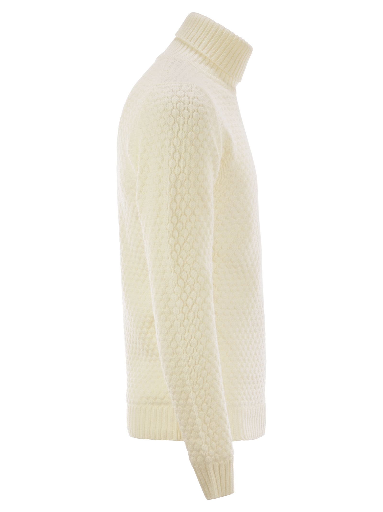 Rakkì Honeycomb Stitch Turtleneck - White In Cream