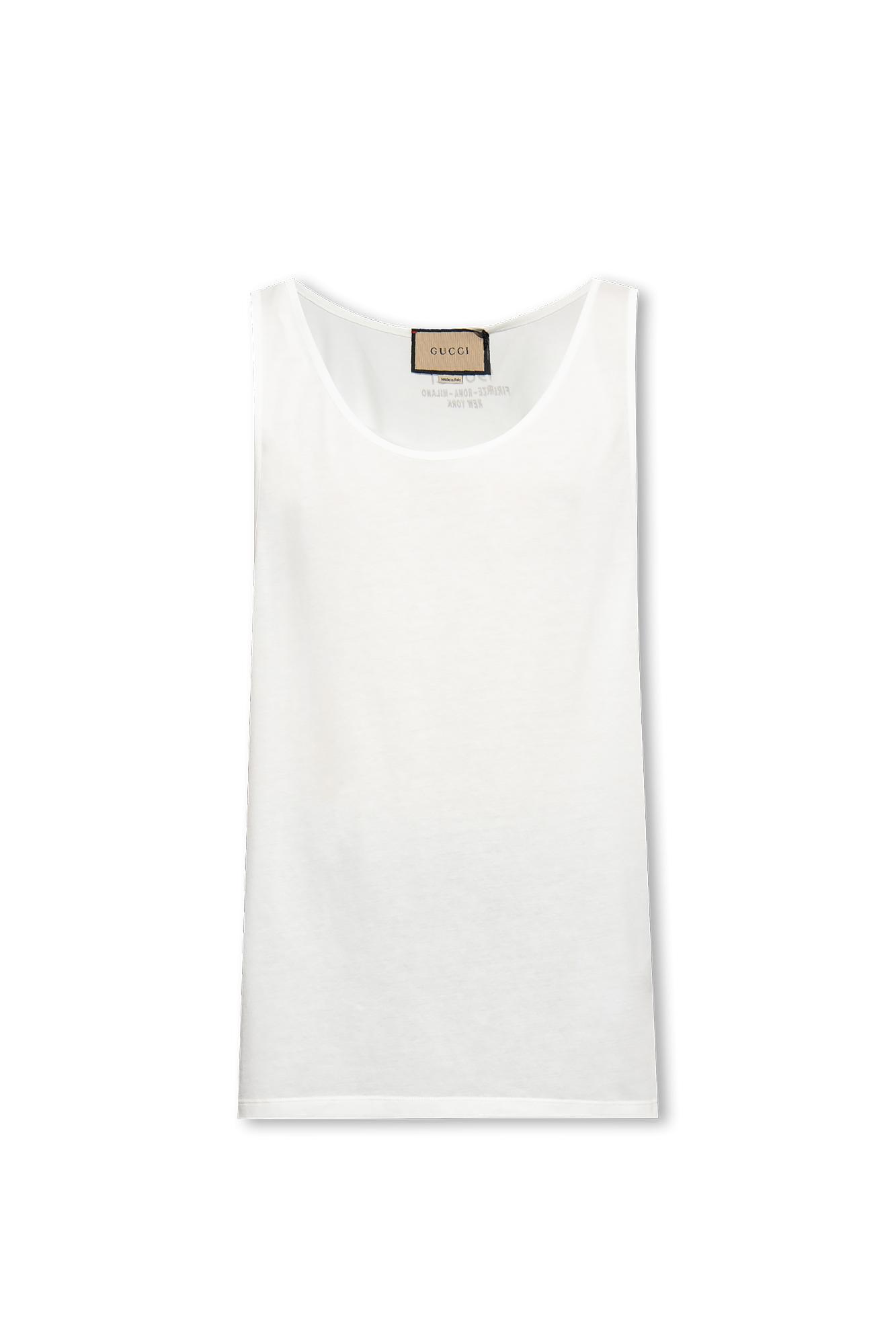 Sleeveless T-shirt