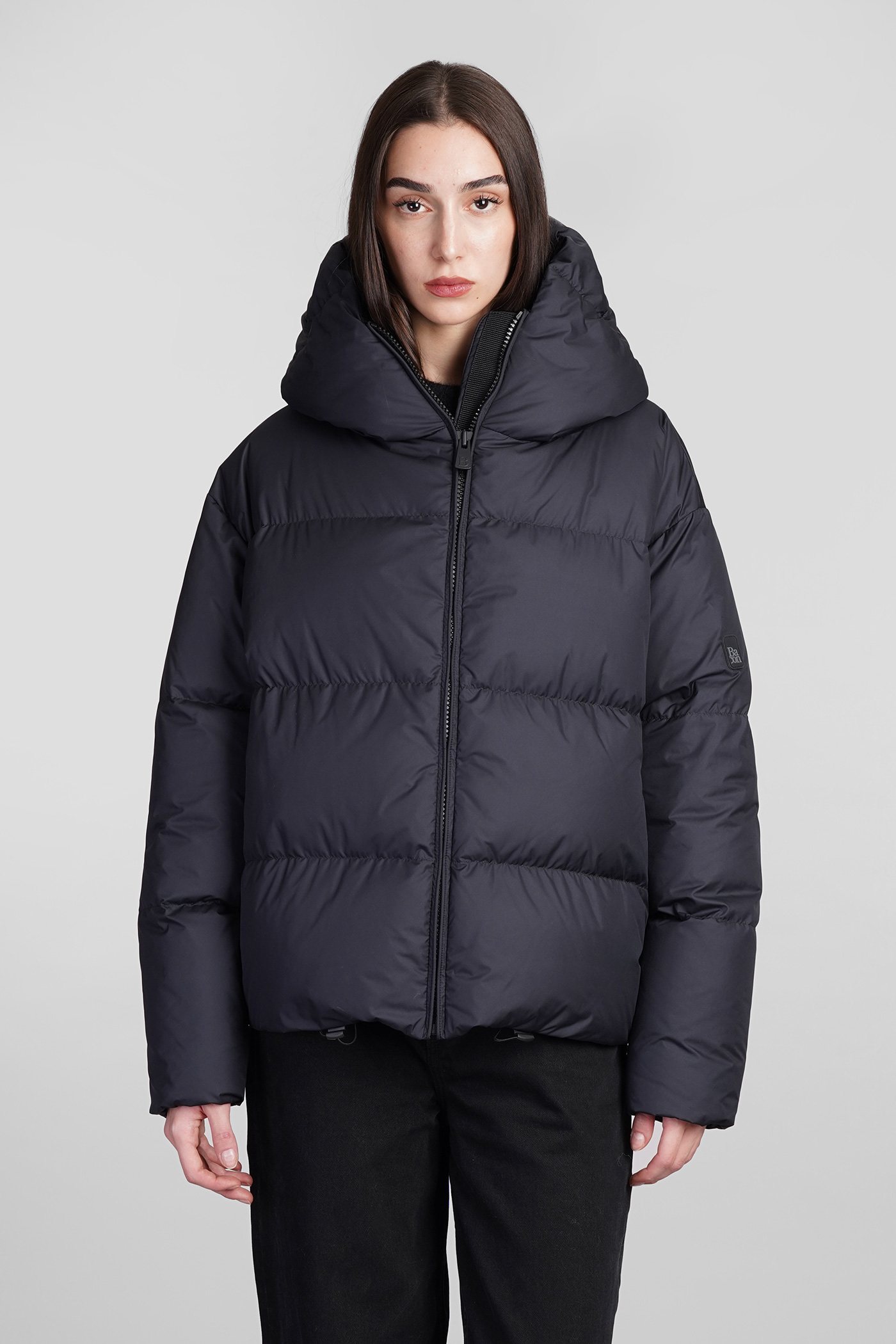 W Cloud Cba Puffer In Black Polyester