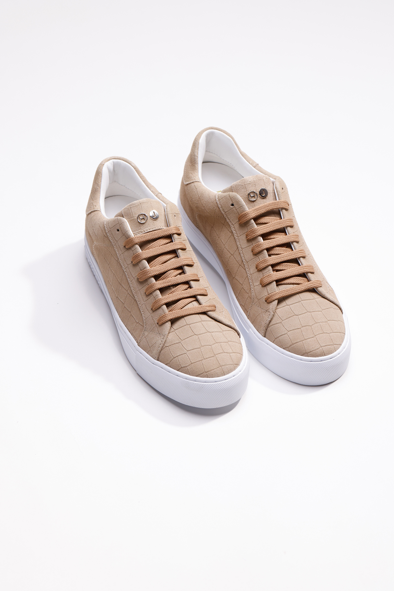 Hide & Jack Low Top Sneaker - Essence Suede Camel