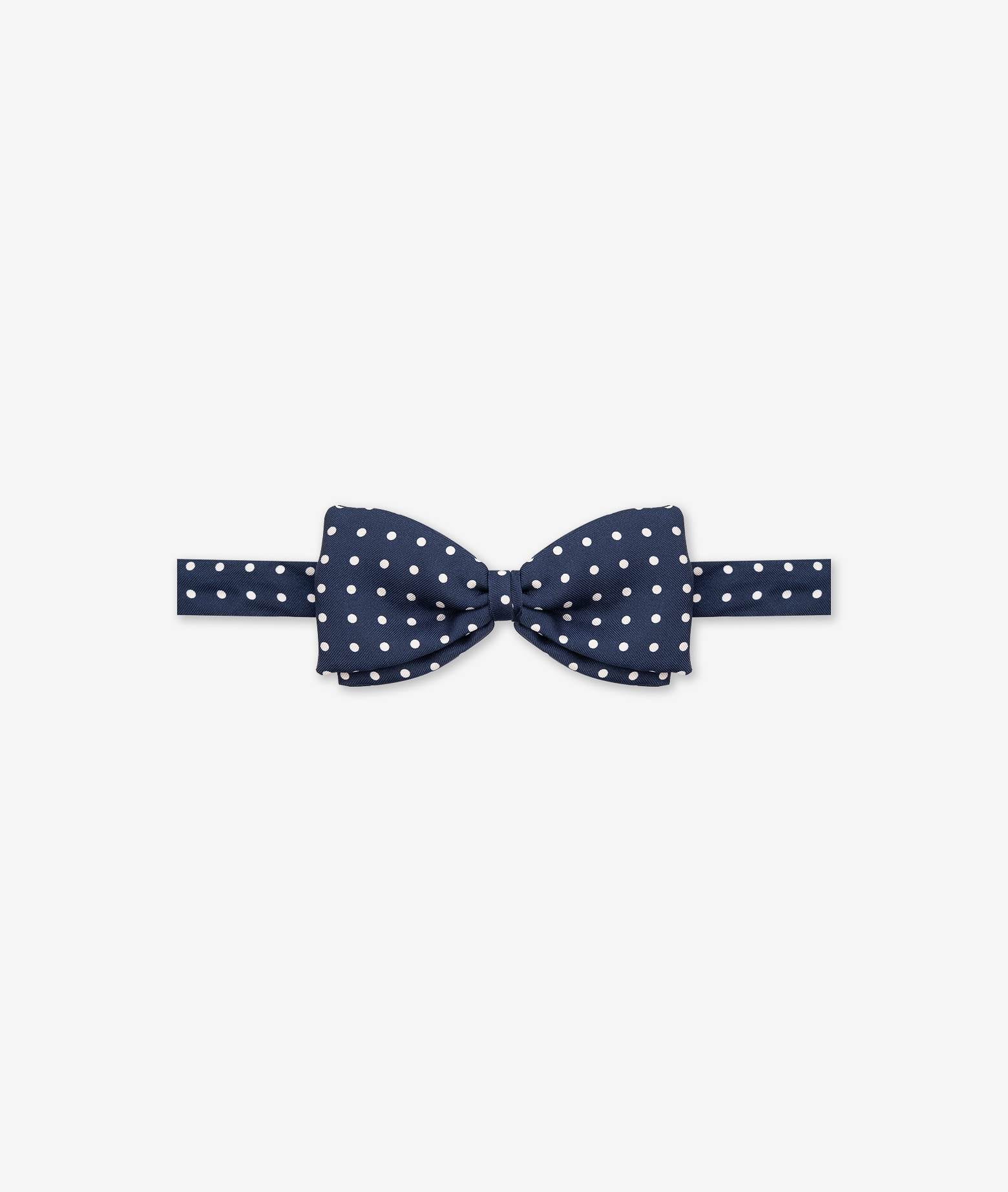 Bow Tie popping Tie