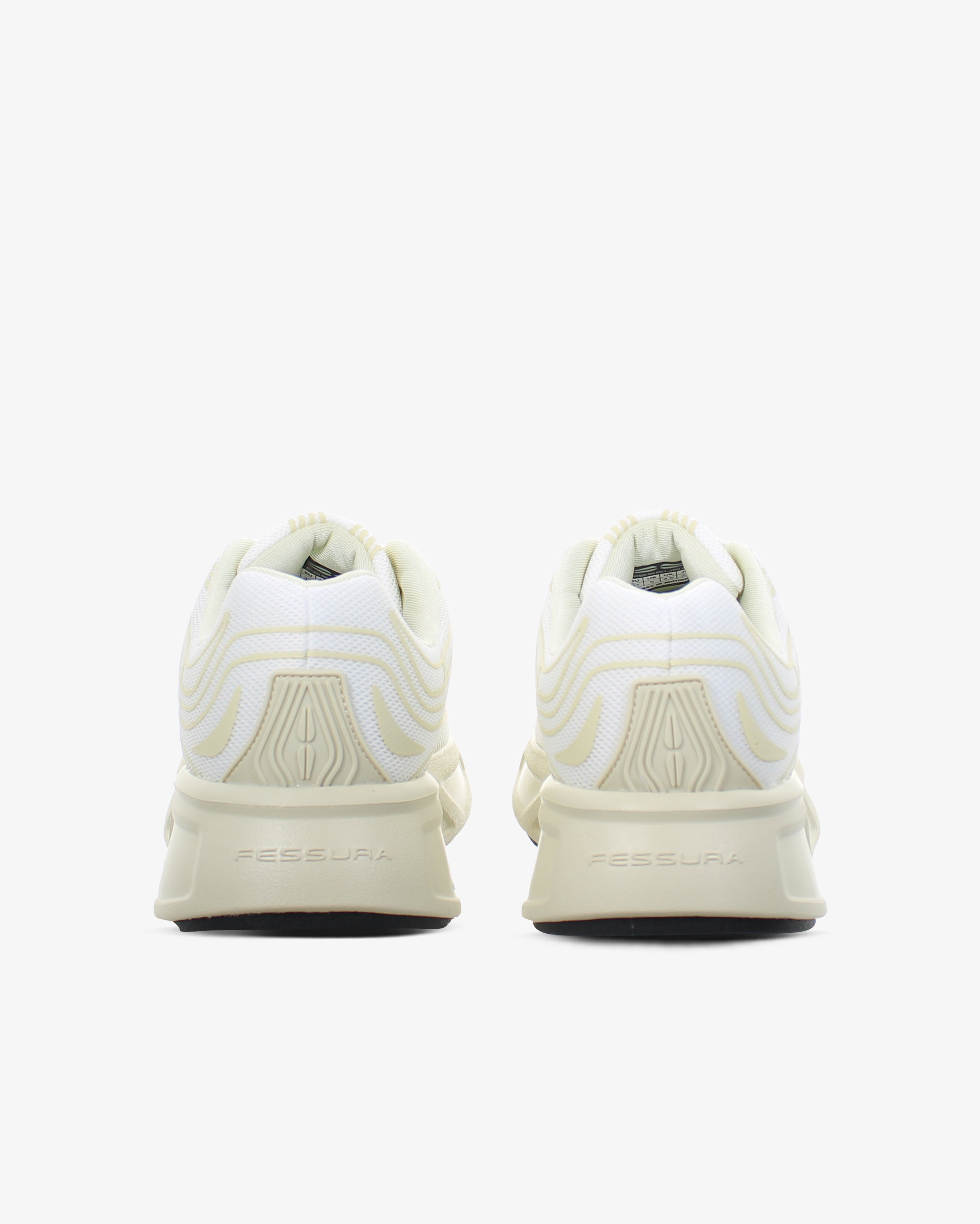 Fessura Walk 01 In White-milk