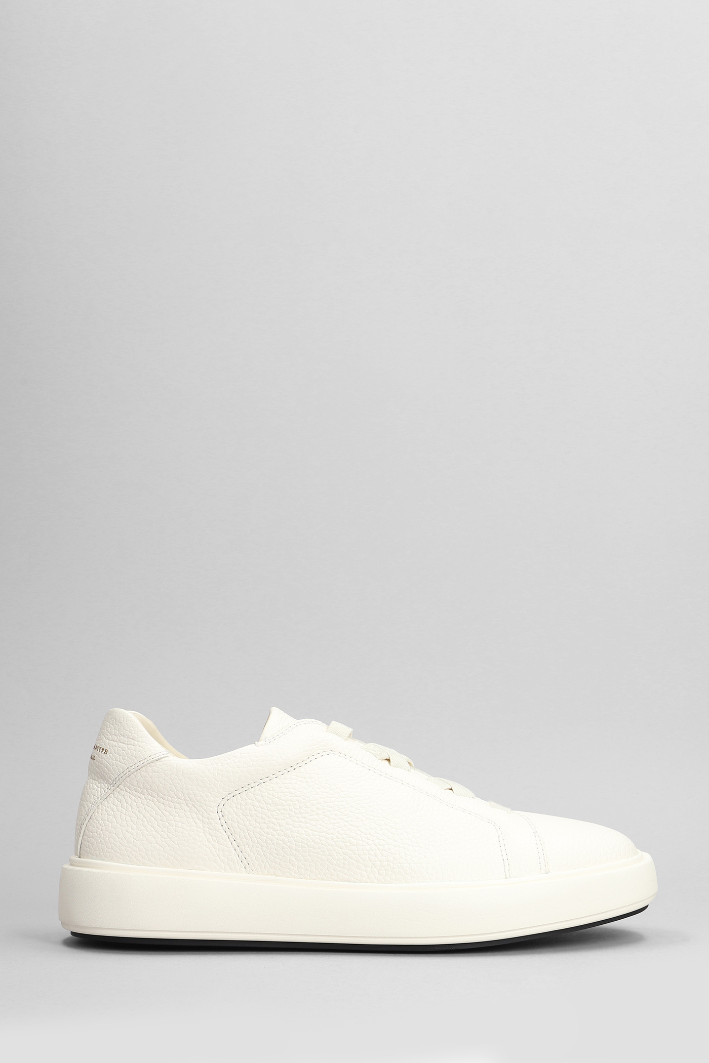 Slouch 001 Sneakers In White Leather