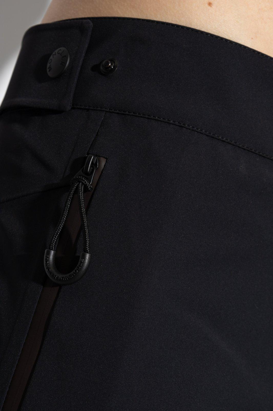 Moncler Straightleg Cargo Trousers In Nero