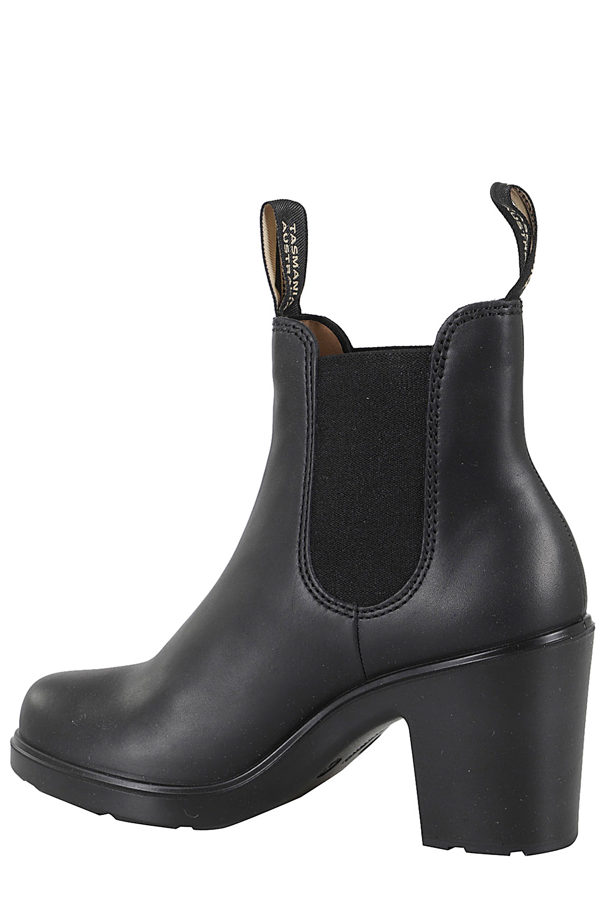 Blundstone Ankle Boot With Elastic Inserts In Black In Black