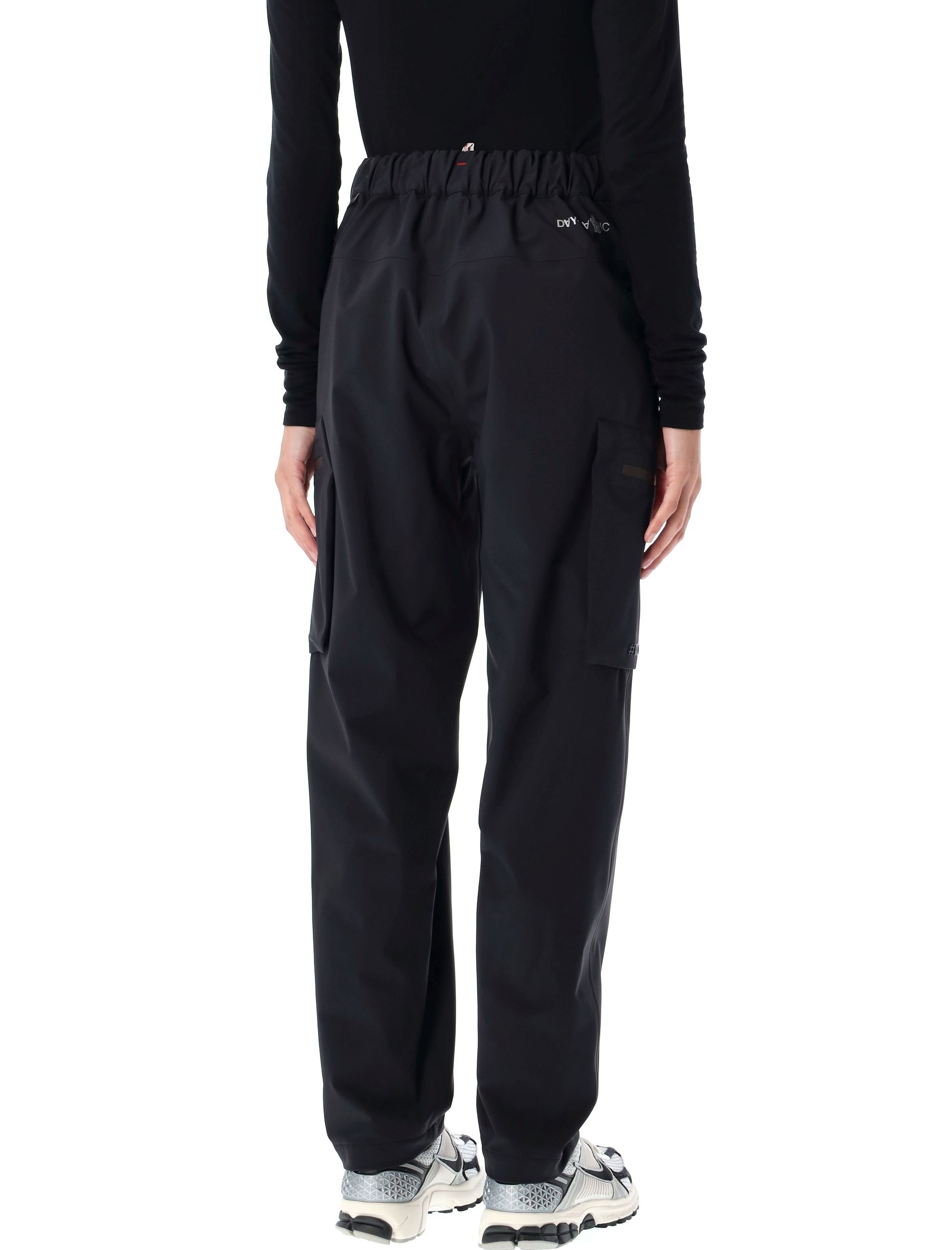 Moncler Grenoble Jogging Pants In Nero