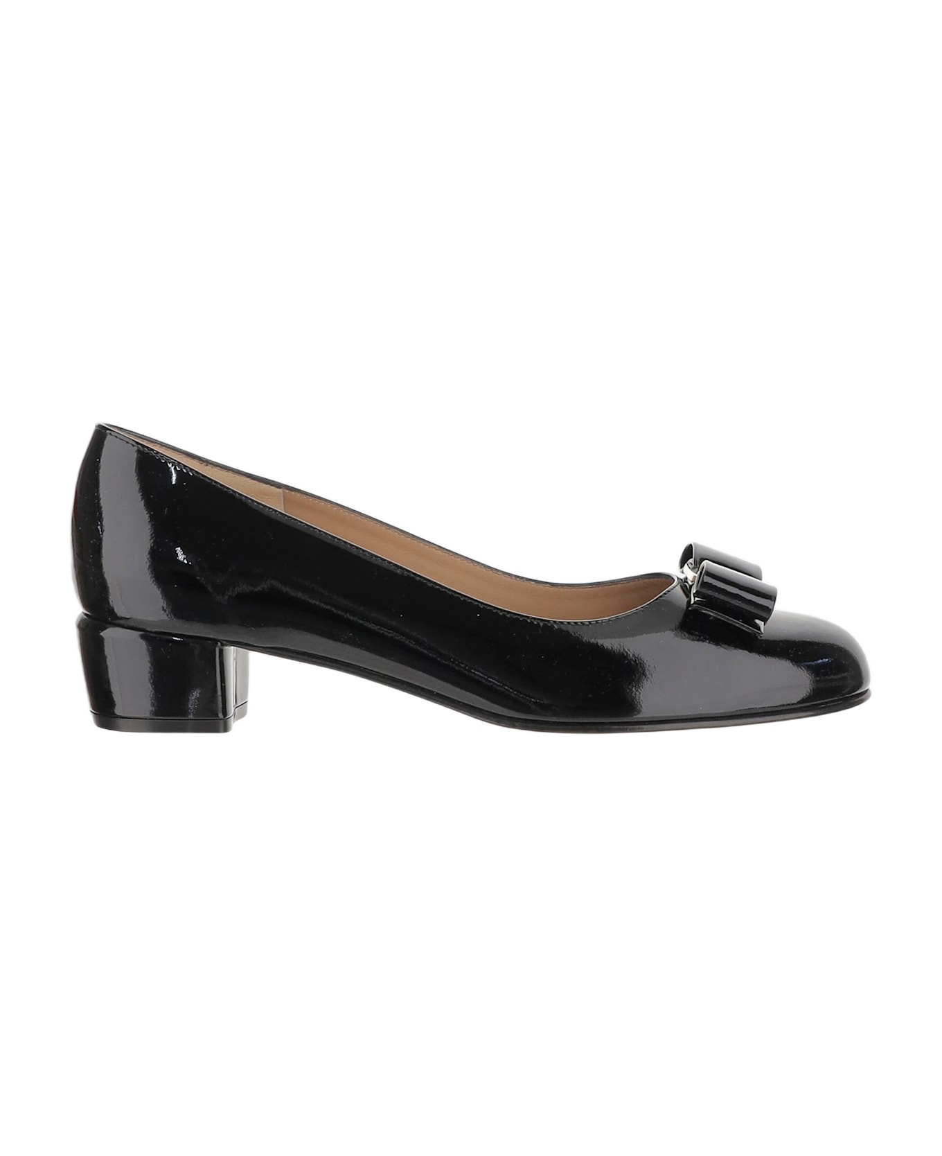 Ferragamo Glossy Leather Vara Décolleté - Black