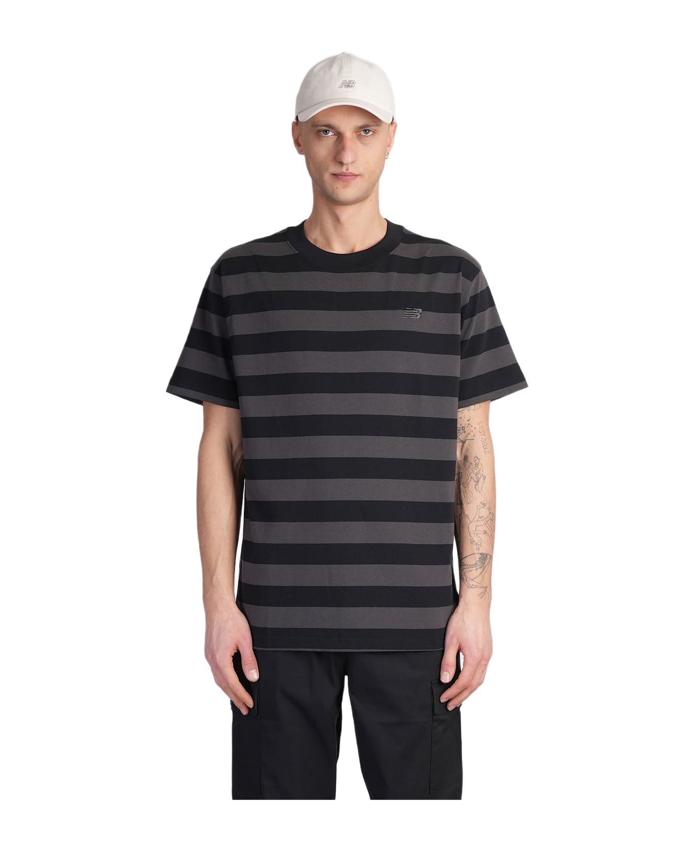 New Balance T-shirt In Black Cotton - black