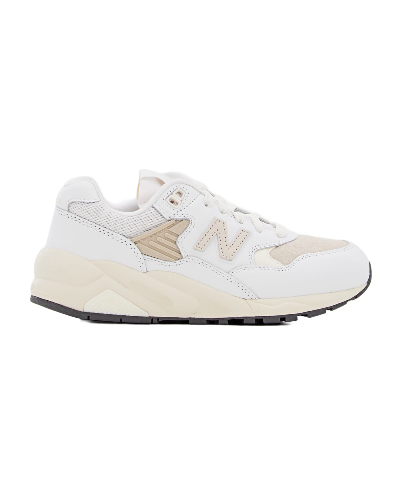 New Balance Mt580 Sneakers - White