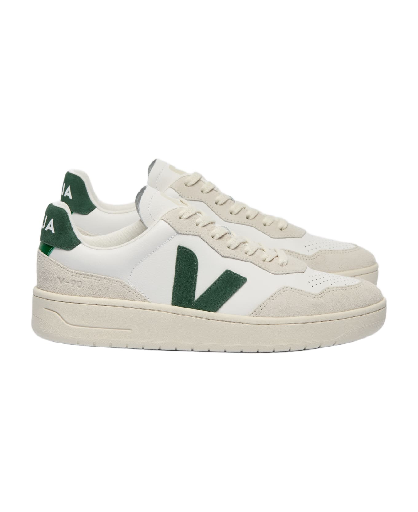Veja V-90 - Extra White Cyprus