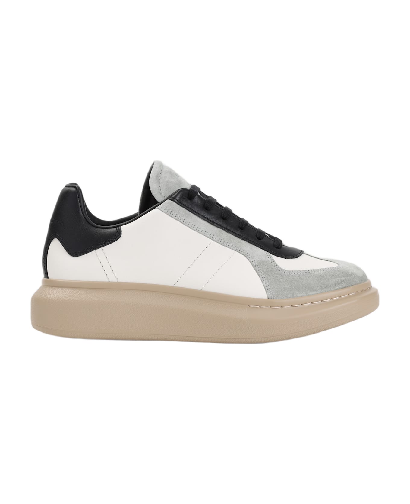 Alexander McQueen Oversized Retro Lace-up Sneakers - Whi Grey Black