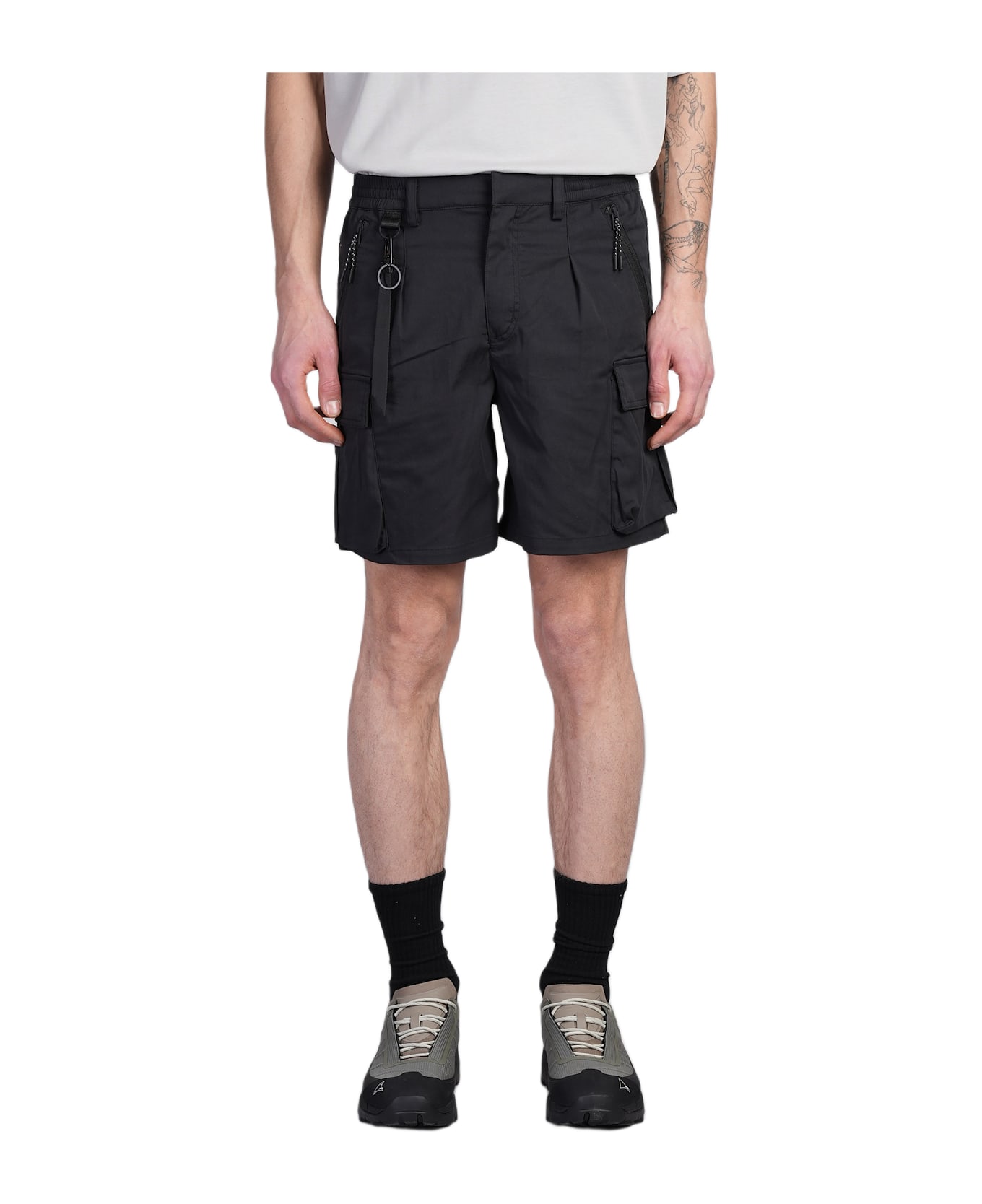 Alpha Industries Utility Cargo Short Shorts In Black Cotton - black