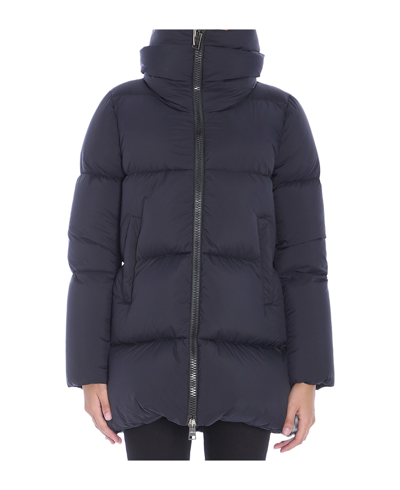 ◆Herno 最新作 AW24◆キルティング ダウンジャケット/Black◆ Herno Black Nylon Down Jacket | italist