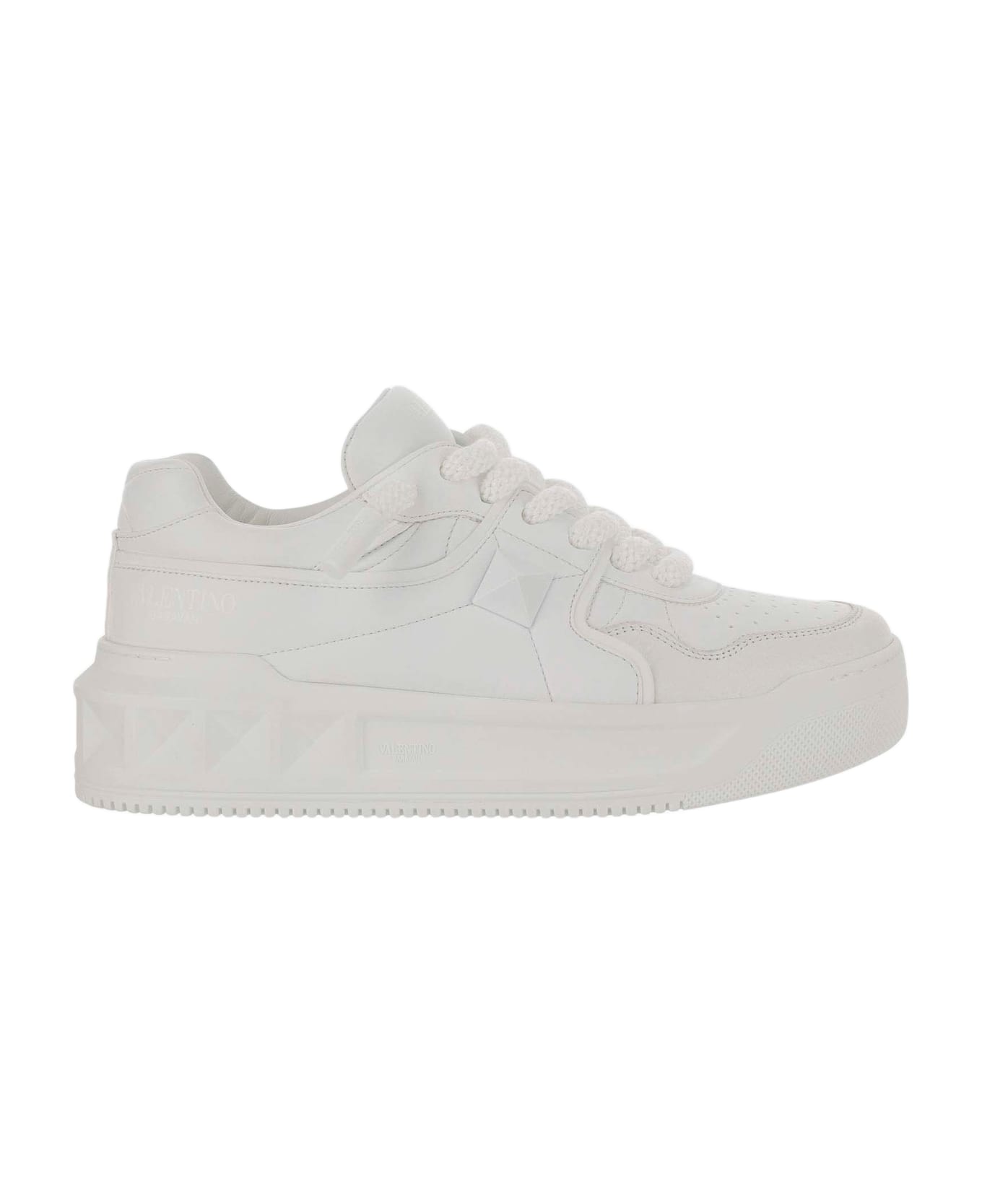 スニーカー Valentino Garavani White Nappa Leather One Stud Xl Sneakers One Stud Xl Nappa Leather Low-top Sneaker for Man in White