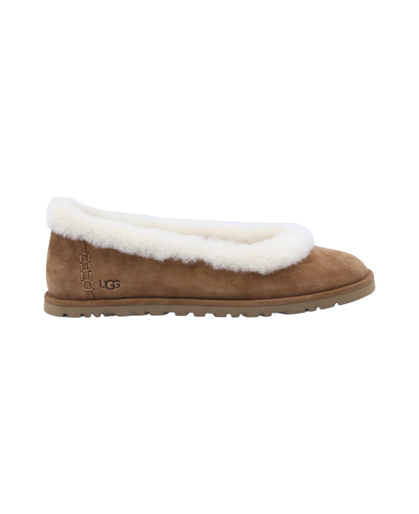 UGG Camel Flats - Chestnut
