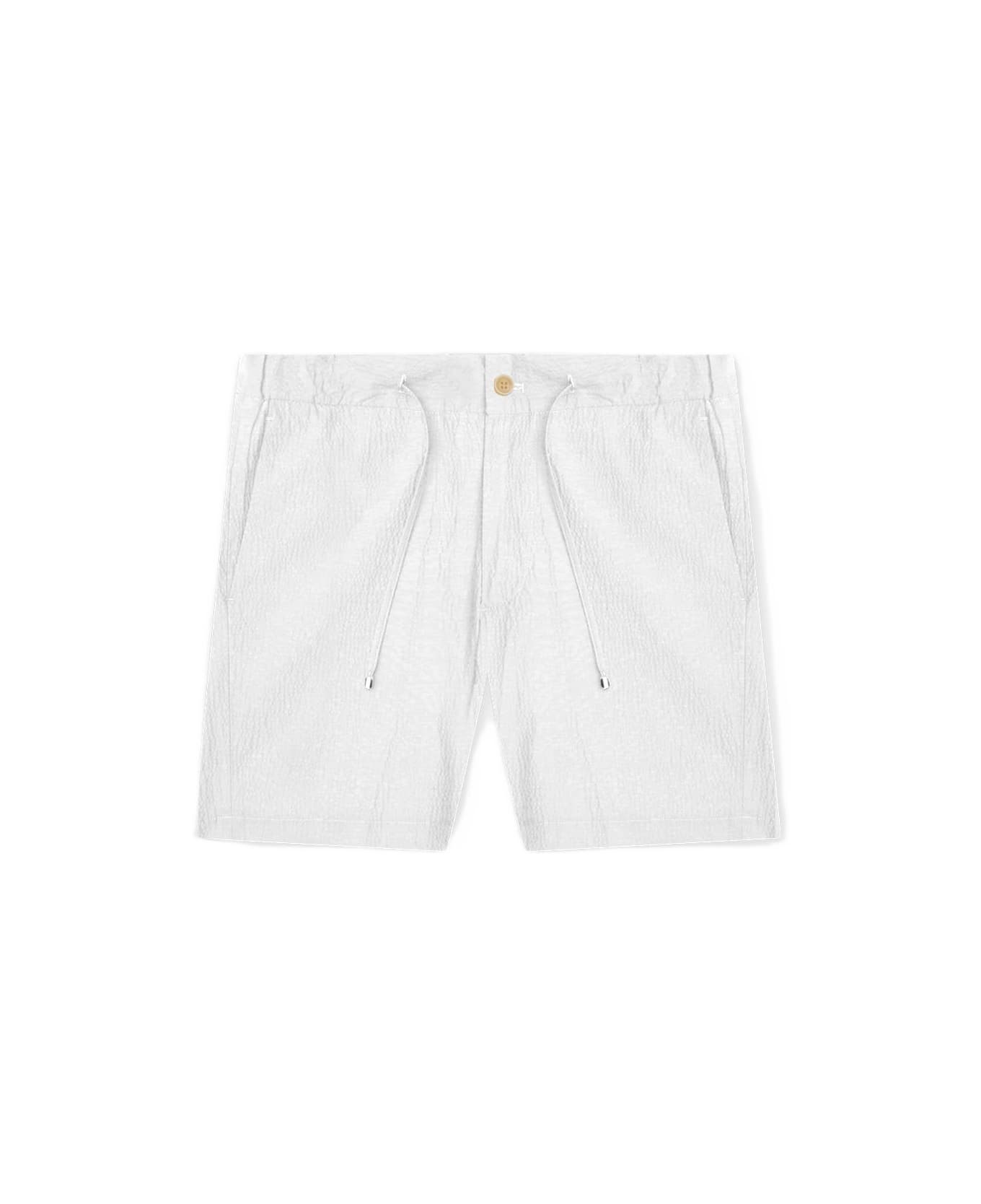 Larusmiani Emerald Bermuda Shorts Shorts - White