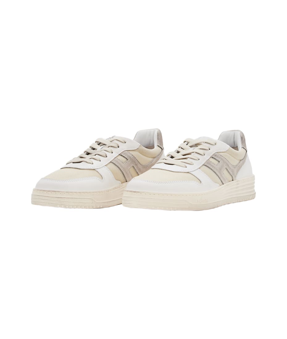 【送料&関税込】Hogan H630 Laced Tom Sneakers Hogan Low-top Sneakers | italist