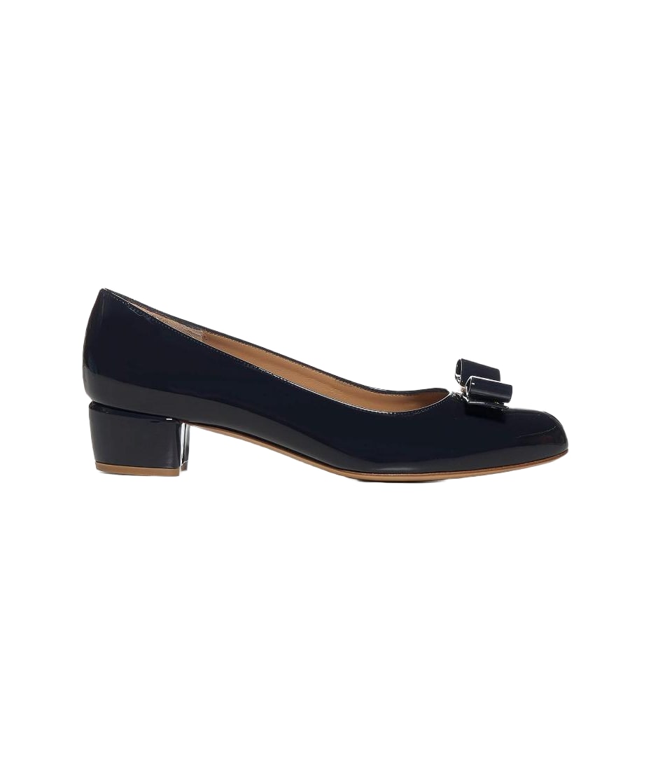 Ferragamo black patent pumps hotsell
