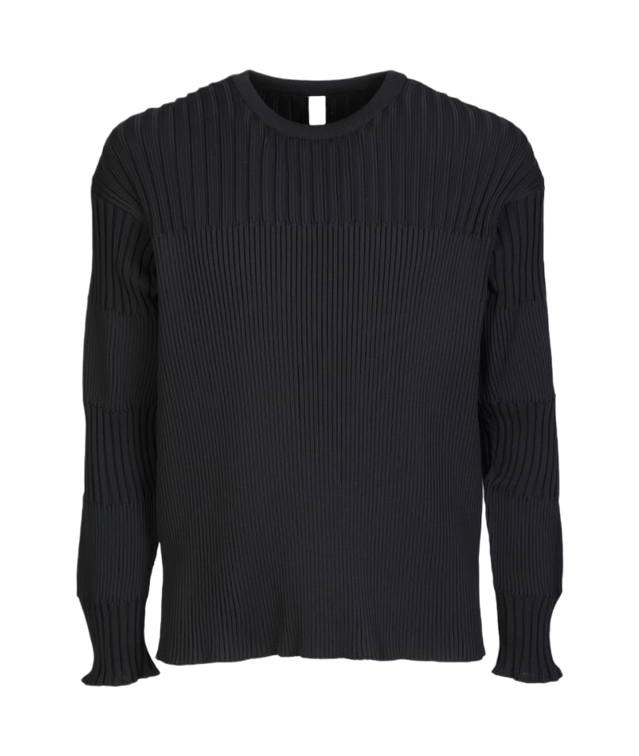 Fluted Top 3 Black rib-knitted curled top - Fluted top