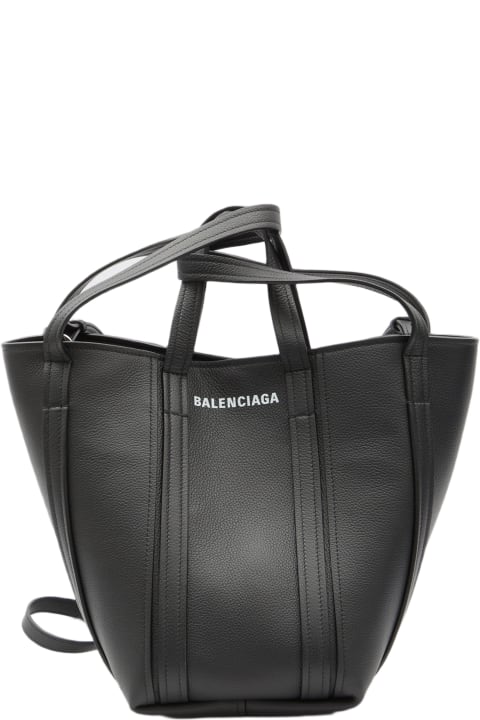 ウィメンズ新着アイテム Balenciaga Everyday Small Bag
