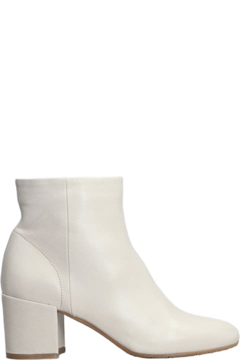 ウィメンズ Julie Deeのブーツ Julie Dee High Heels Ankle Boots In White Leather