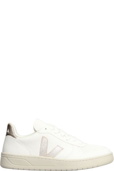 ウィメンズ Vejaのスニーカー Veja V-10 Sneakers In White Leather