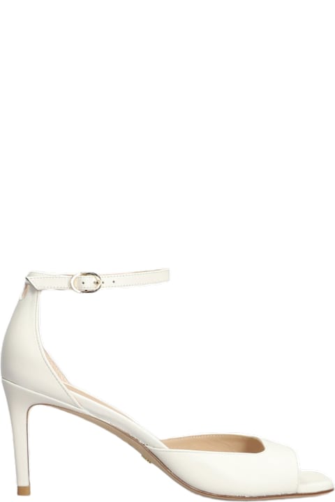 Stuart Weitzman for Men Stuart Weitzman Nudistia 75 Sandals In White Patent Leather