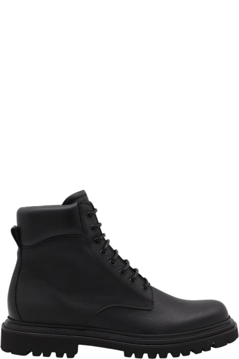 أدوات منزلية Dolce 
Gabbana Black Leather Boots