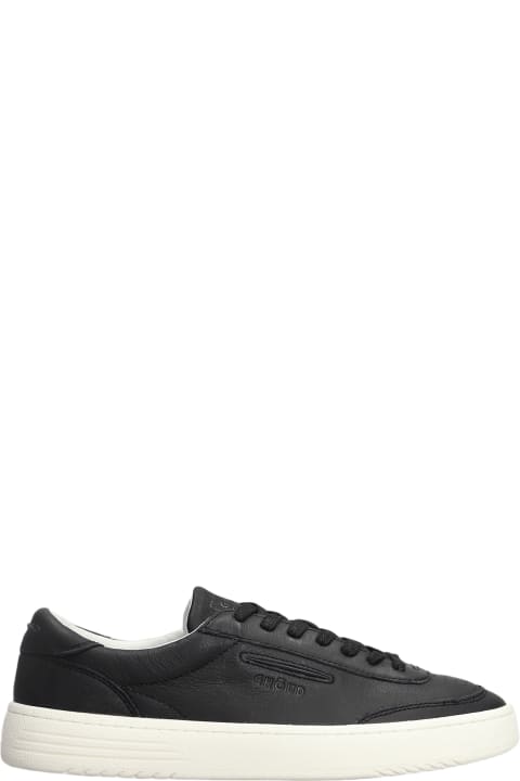 Shoes for Men GHOUD Lindo Low Sneakers In Black Leather