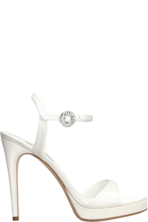 ウィメンズ Casadeiのサンダル Casadei Michelle Sandals In White Satin