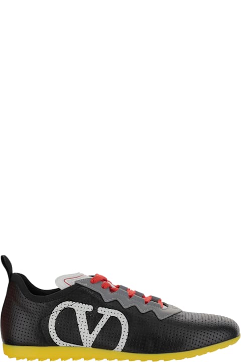 Valentino Garavani أحذية لـ القسم الرجالي Valentino Garavani Perforated Nappa Leather Chromathon Sneakers