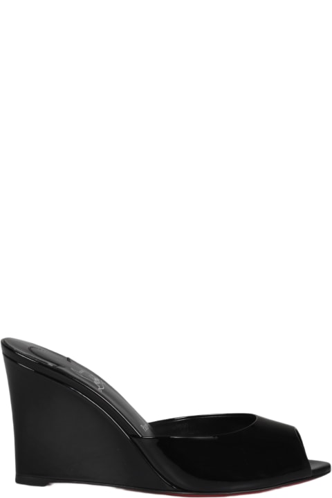 送料関税込★ChristianLouboutin★Me Dolly Zeppaサンダル Me Dolly Zeppa patent leather sandals in black - Christian