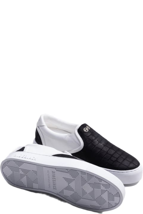 Low Top Sneaker - Fuji Black