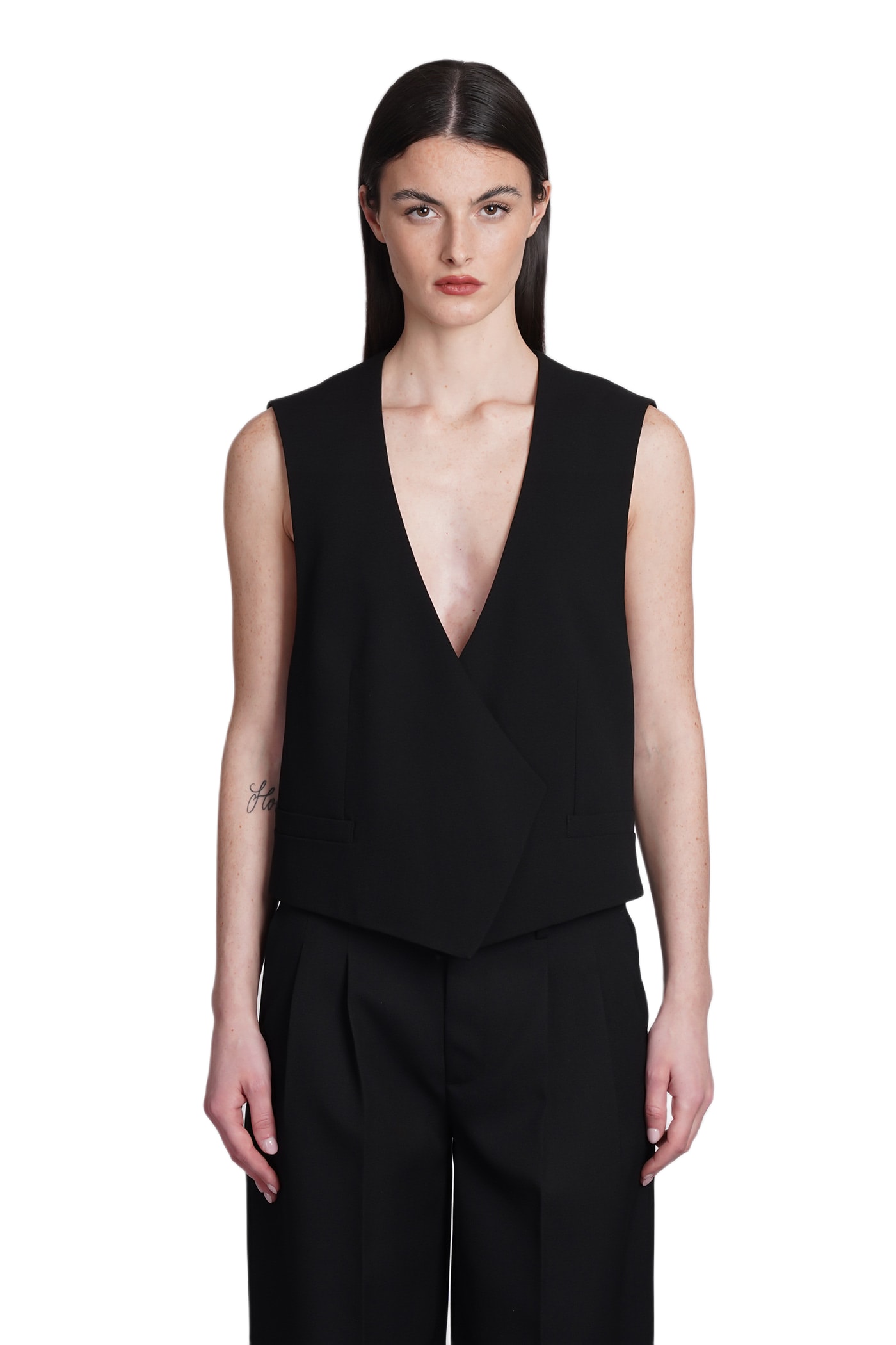 【送料&関税込】Ami Alexandre Mattiussi Vest In Black Wool Ami Alexandre Mattiussi Vest In Black Wool | italist, ALWAYS