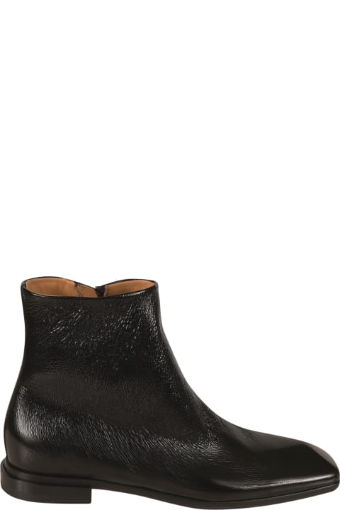 Side Zip Shiny Leather Chelsea Boots