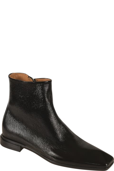 Side Zip Shiny Leather Chelsea Boots