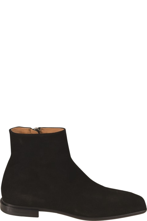 Classic Side Zipped Ankle Boots