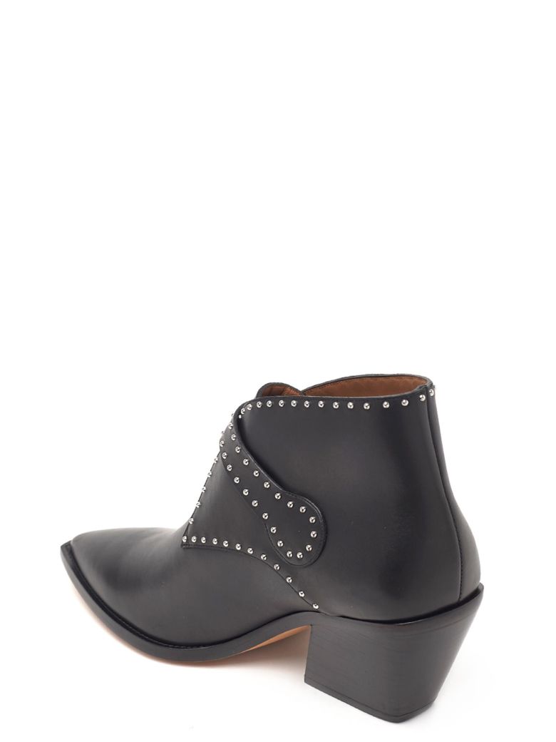 GIVENCHY ELEGANT STUDS SHOES,11039587
