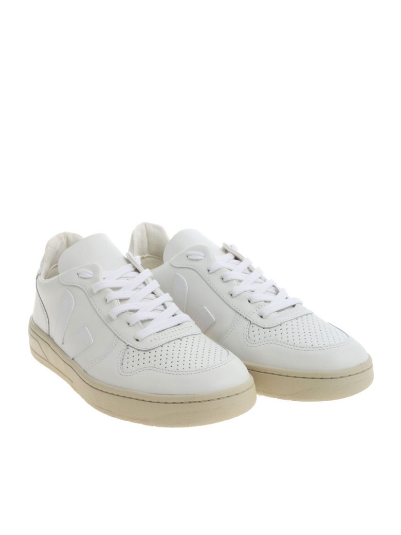 Veja Sneakers V10 Leather - White - 10747363 | italist