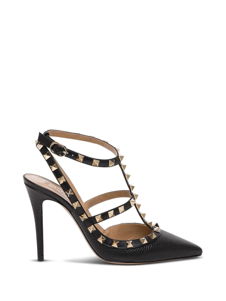 Valentino Garavani Rockstud Pumps In Black Leather - Black