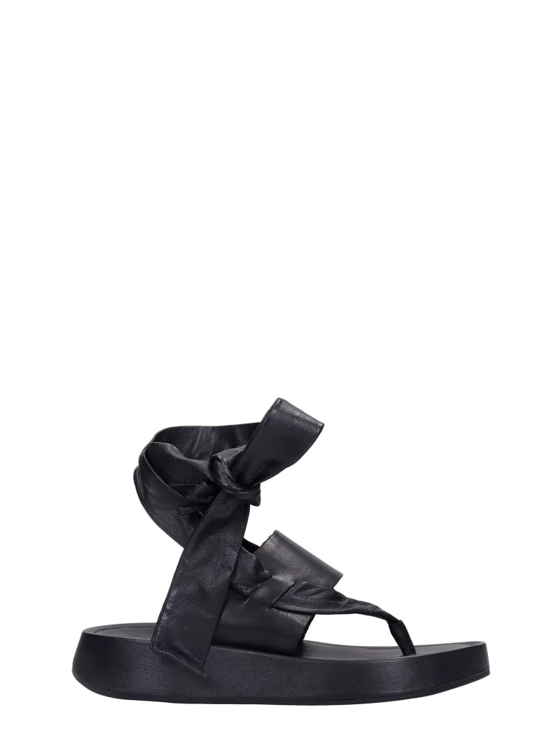 Ash Vince 01 Flats In Black Leather - black