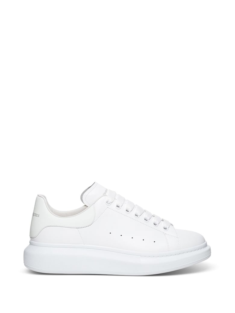 Alexander McQueen Oversize Sneakers In White Leather With Logo - White