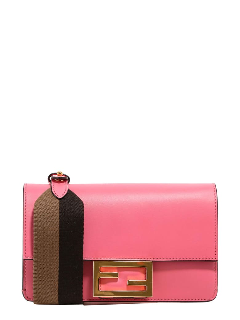 Fendi Flat Baguette Shoulder Bag - Rosa