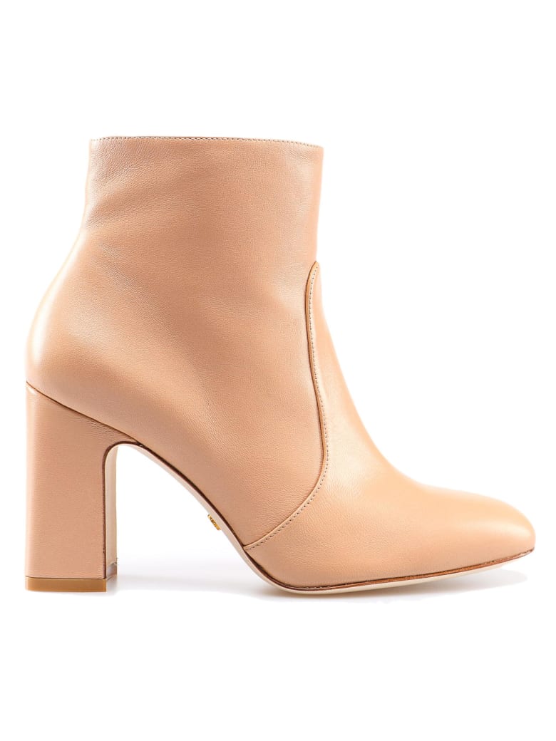 stuart weitzman tan boots
