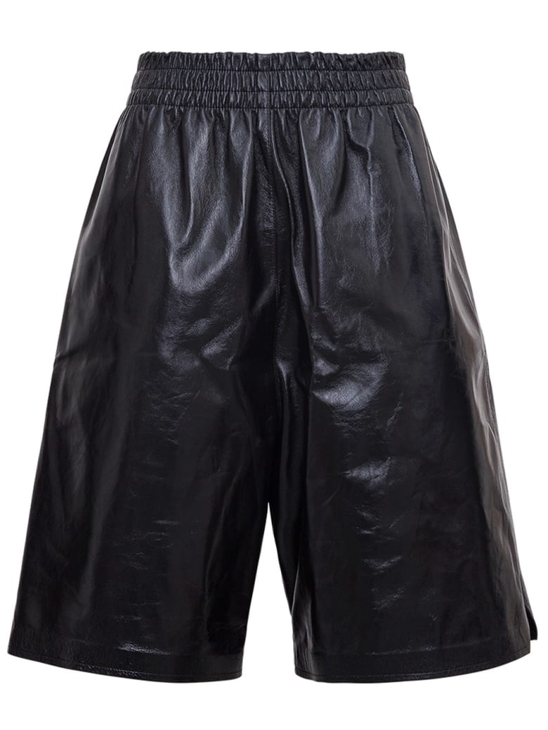 Bottega Veneta High Waisted Bermuda Shorts In Leather - Black