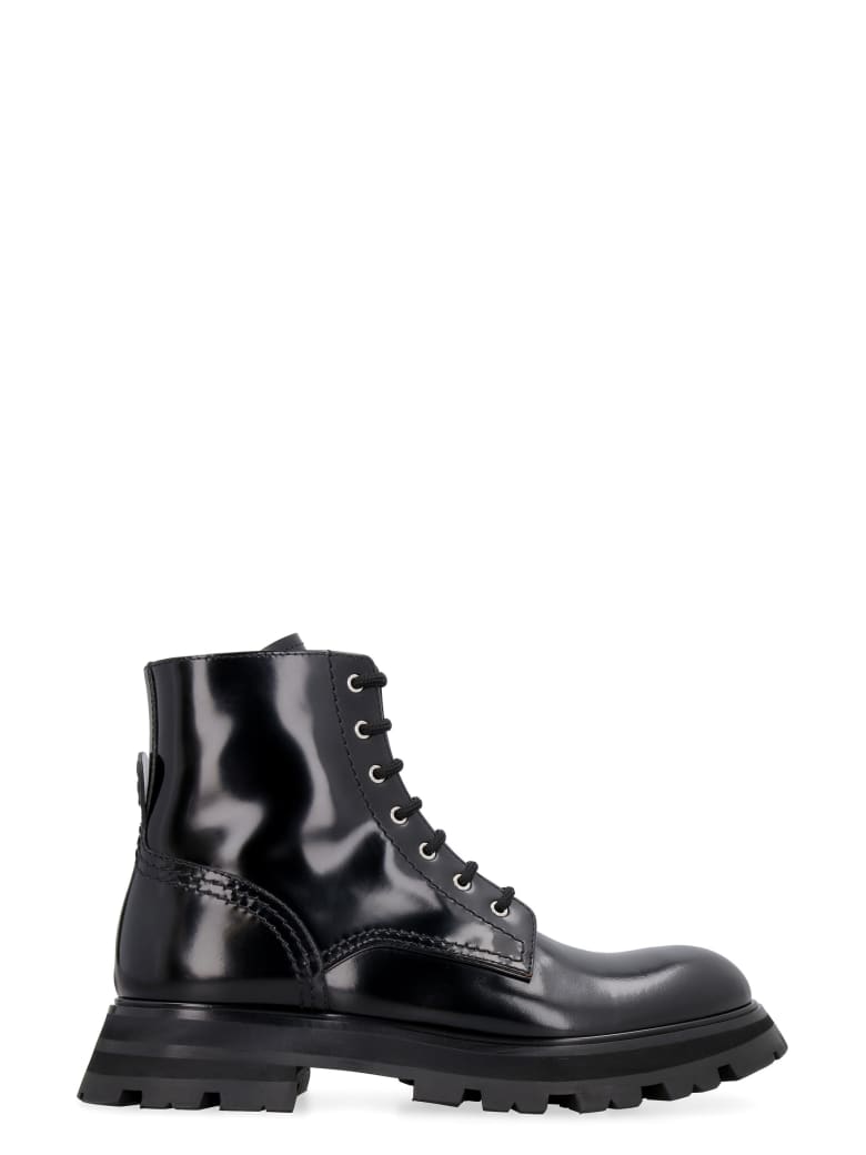 Alexander McQueen Wander Leather Combat Boots - black